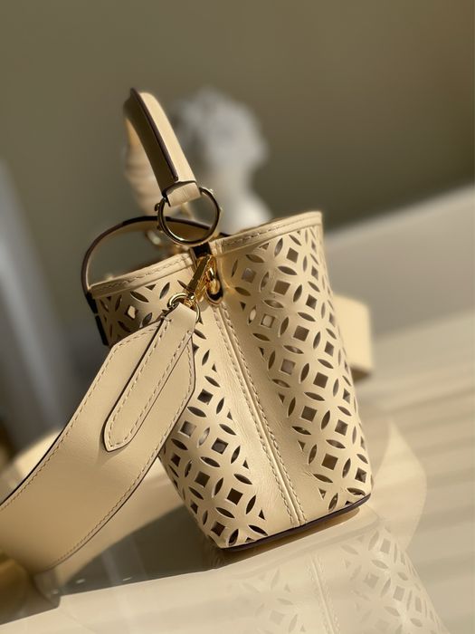 Louis Vuitton Capucines