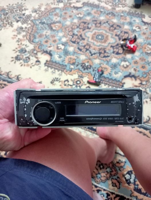 Продам пионер оригинал.