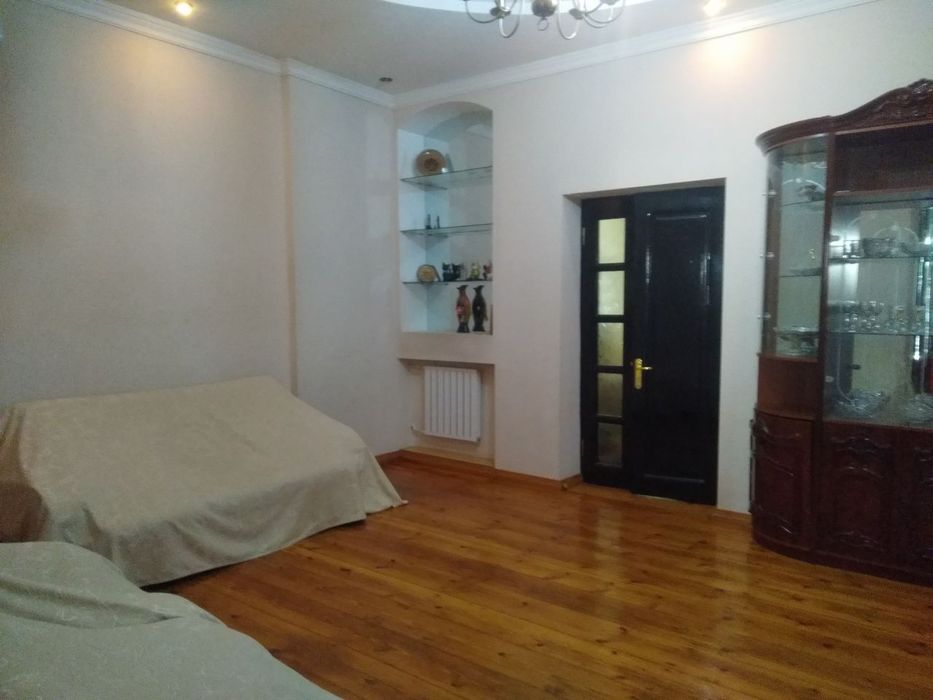 Сурхондарё вил. Термиз шахар Шодлик МФЙ Навбог 12/5 Уй сотилади. (ЦУМ)