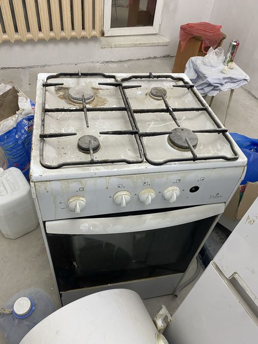 Продам газовую плиту в хорошем