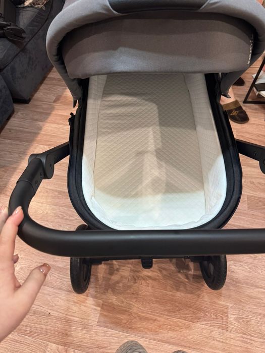 Продаётся коляска Tomix Walker