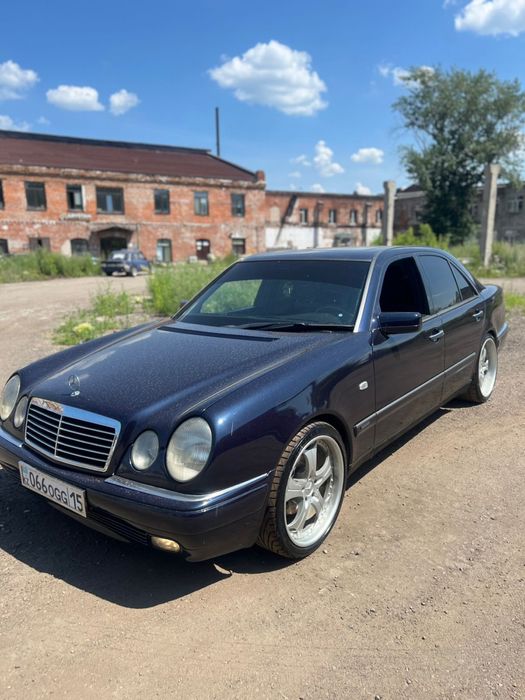 Продам мерседес w210