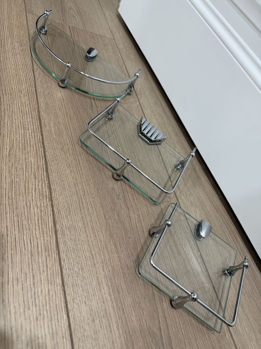 Продам настенные стеклянные полки