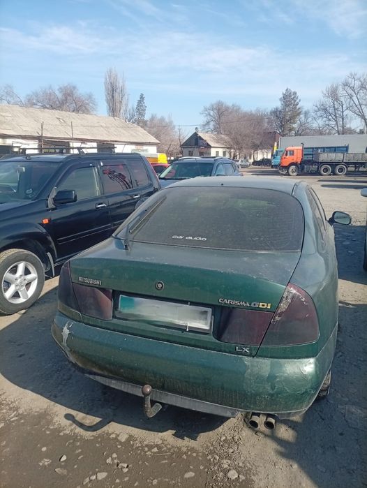 Продам машину  Митсубиси каризма