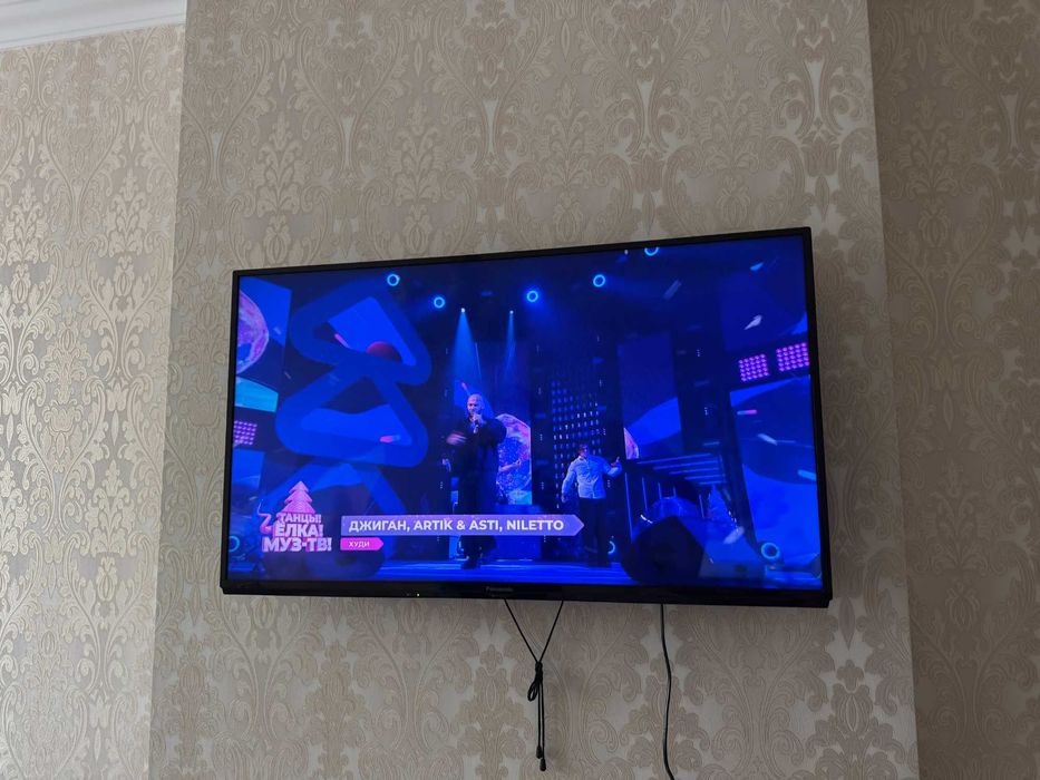 Телевизор Panasonic Смарт ТВ диагональ 106см