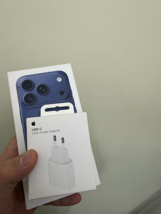 Айфон 17 про 256гб  есим