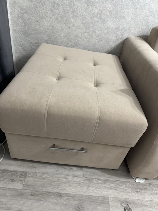 Продам пуфик в отличном состоянии