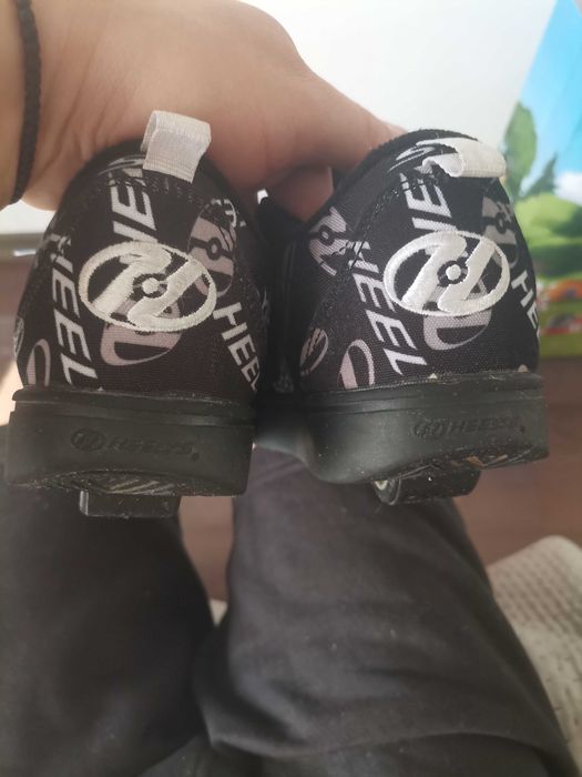 Heelys adidași cu roata