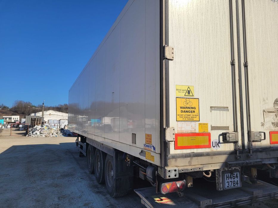 Sasiu semiremorca frigorifica cub schmitz axe saf rezervor roti picioare