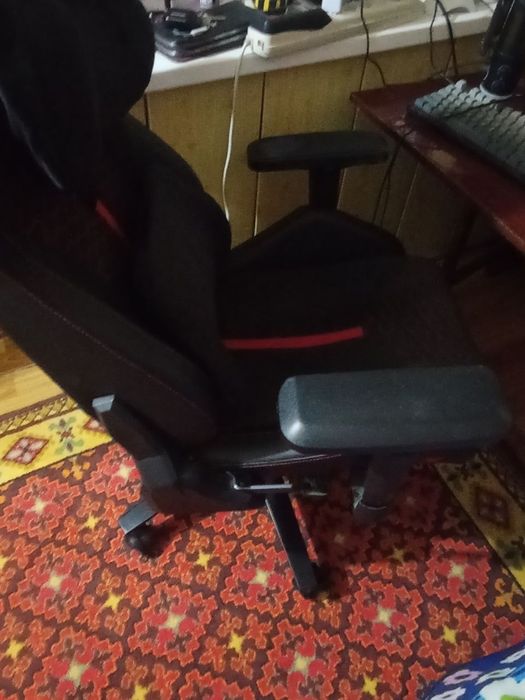 Кресло компьютерное — все механизмы в идеале