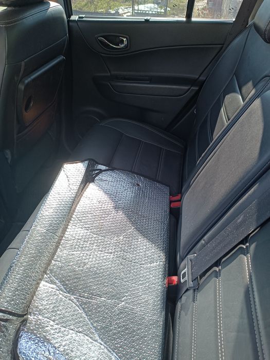 Продавам Рено Калеос