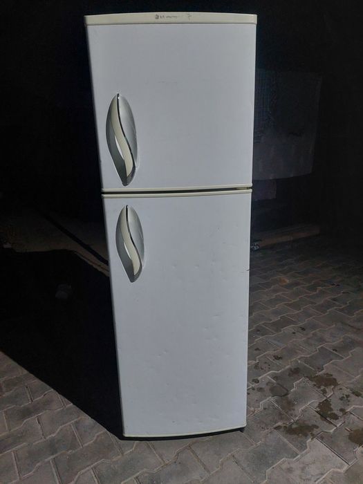 Продам холодильник