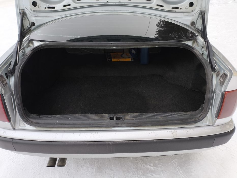 Продам Ауди 100.