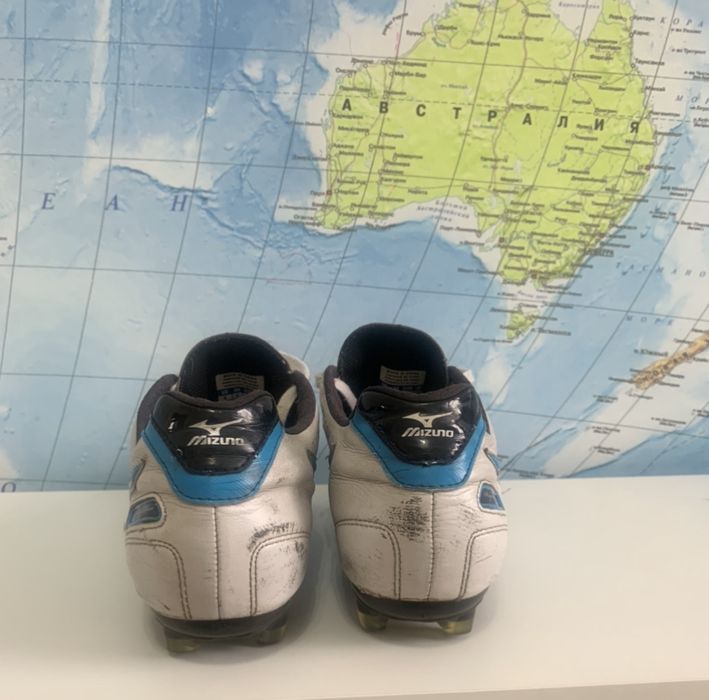 Mizuno (японский брэнд, бутсы)