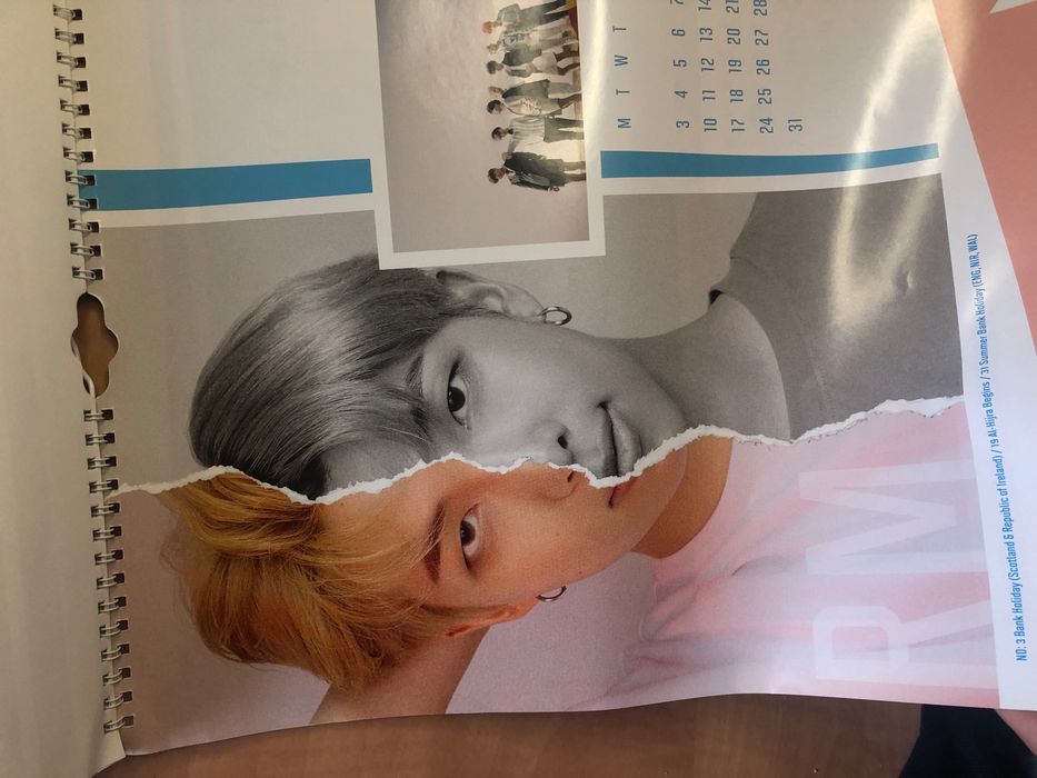 BTS книга и постеры