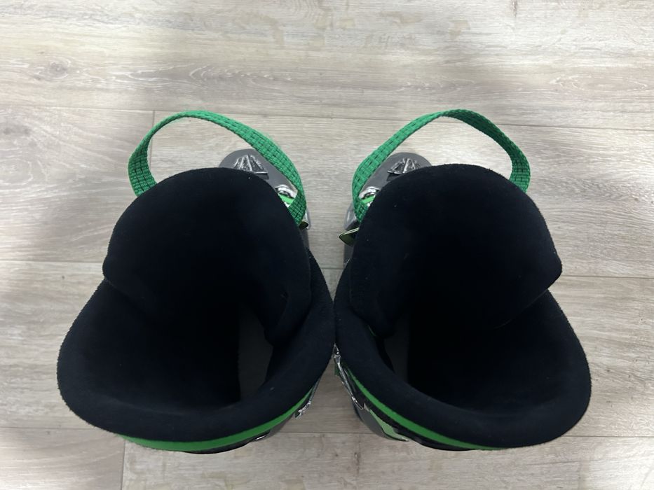 Clapari Atomic Hawx Ultra r 110