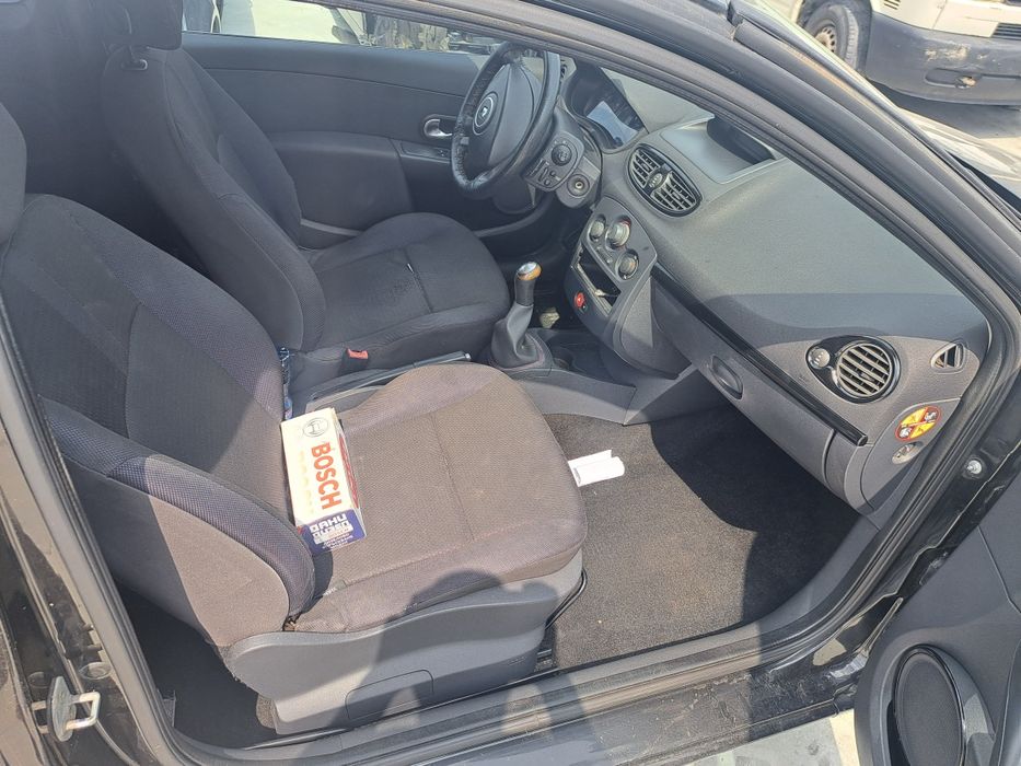 Рено Клио 3 1.5 ДЦИ  Renault Clio 1.5 DCI САМО НА ЧАСТИ