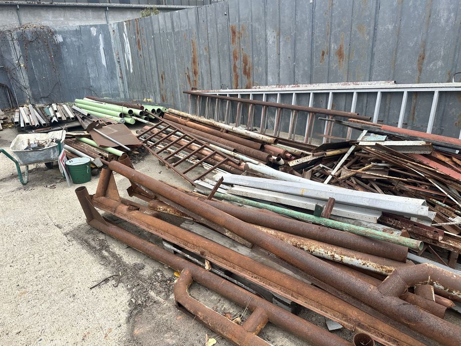 Метални тръби винкели профили