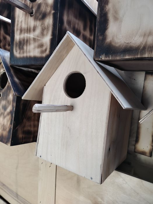Скворечники для средней птиц.