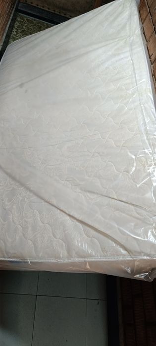 Продам матрас б/у
