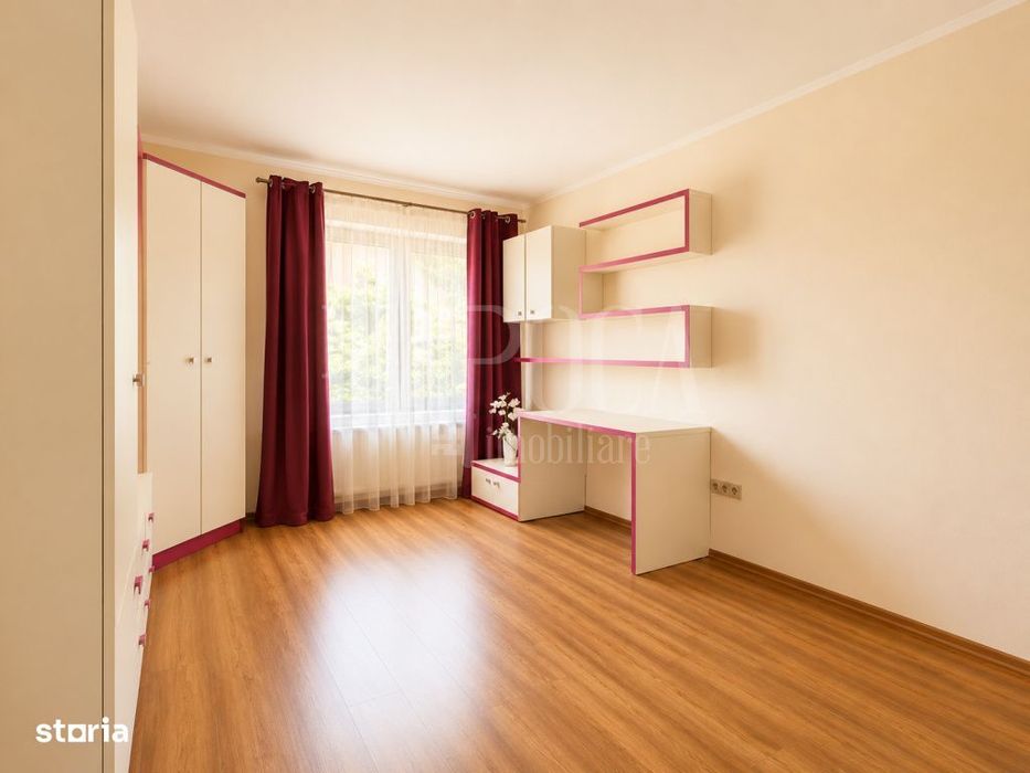 Casa 4 camere de vanzare in Floresti