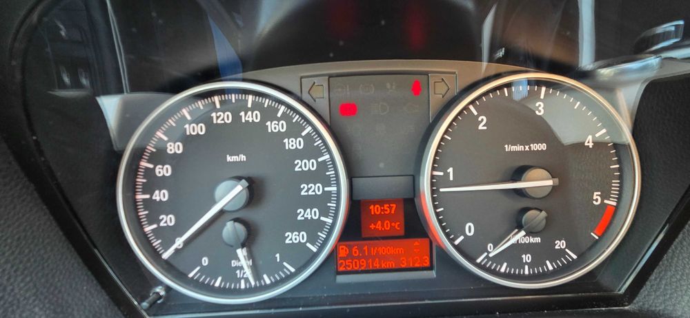 BMW Seria 3 320d Efficient Dynamics Edition (2011)