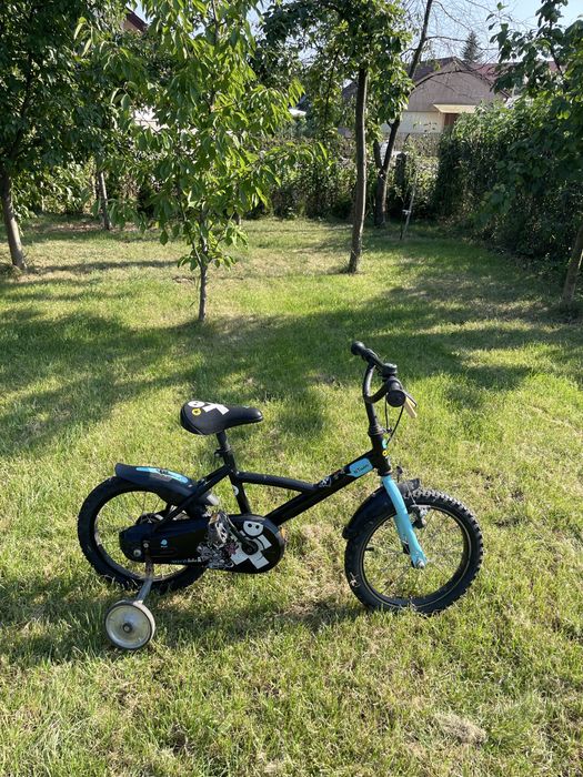 Bicicletă copii cu roți ajutătoare, stare bună