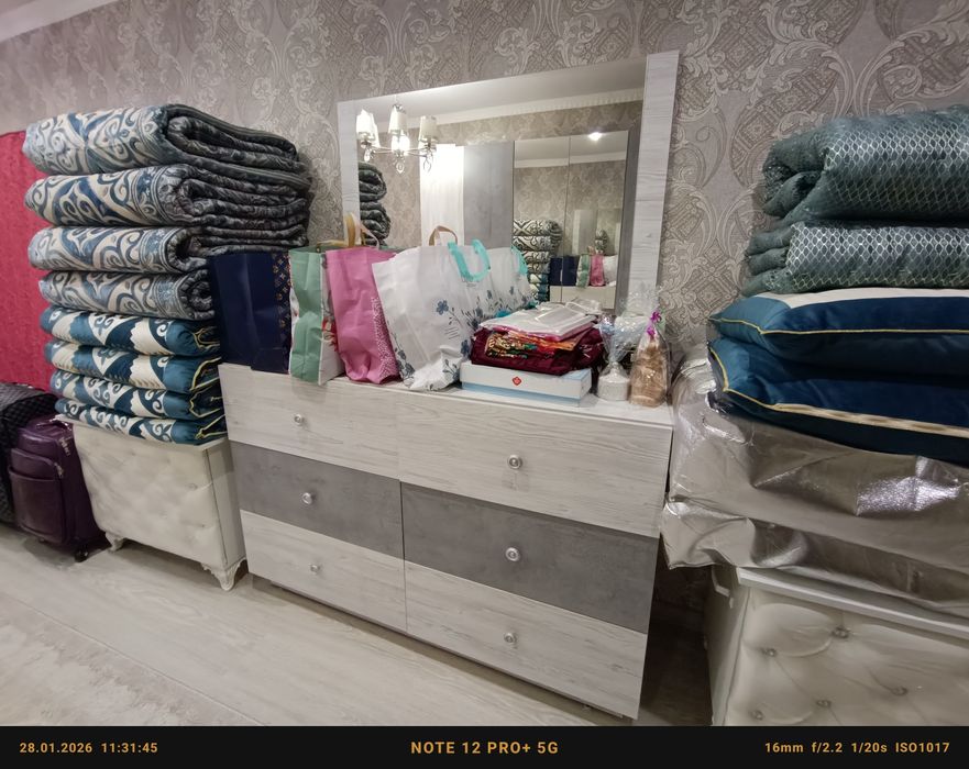 Спальный гарнитур