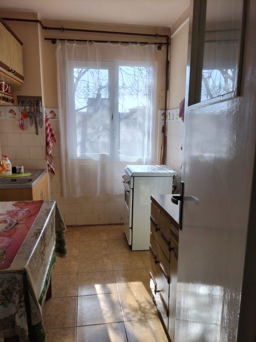 Inchiriez apartament 2 camere zona sala Olimpia