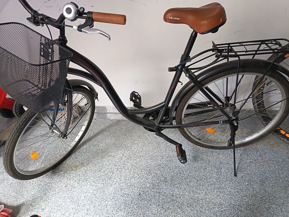 Bicicleta dama cu cosulet