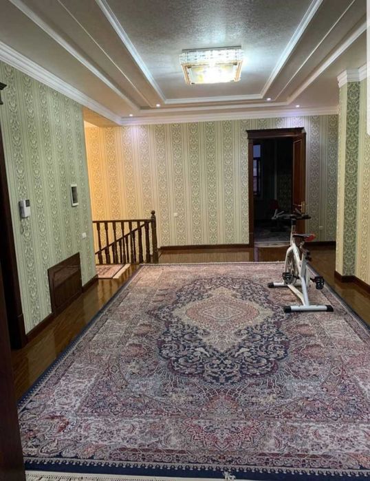 Здание кафе+жилое ул.Чаман 2-этажа 440 м² 2,45-сотки 1-линия