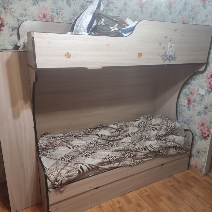 Продам кровать, без матрасов