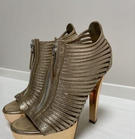 Куртки и обувь обмен