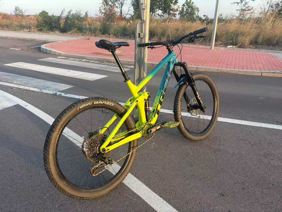 TREK REMEDY 8 yt M/L колело перфектно RockShox LYRIC**