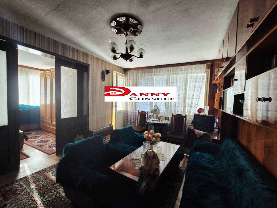 Тристаен апартамент в гр. В. Търново до Пожарната