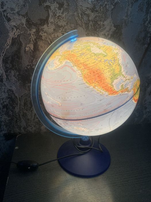 продам Глобус на русском языке