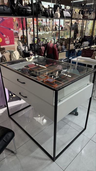 Продам торговое оборудование