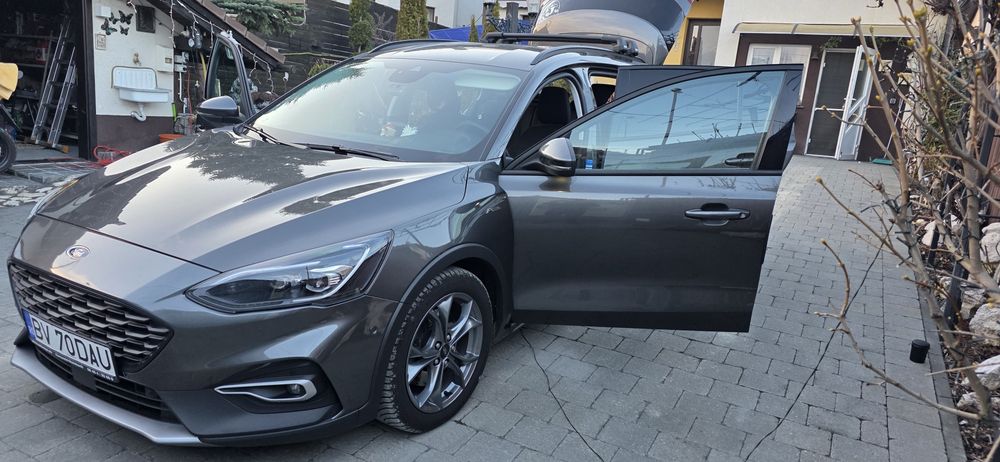 Ford focus activ