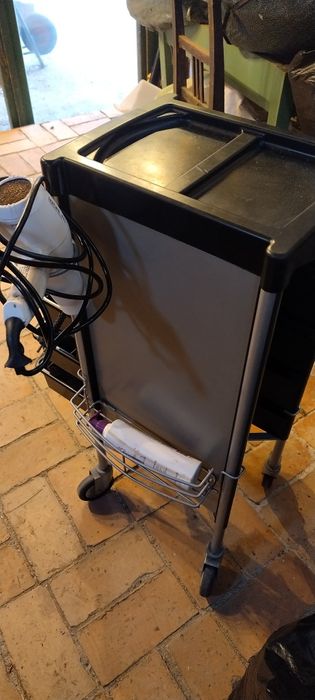 Ucenic / dulap pe roți frizerie /coafură