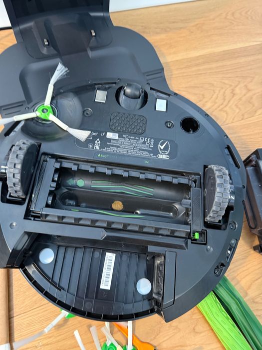 Combo Robot Aspirator iRobot Roomba i7 + mop Braava Jet m6