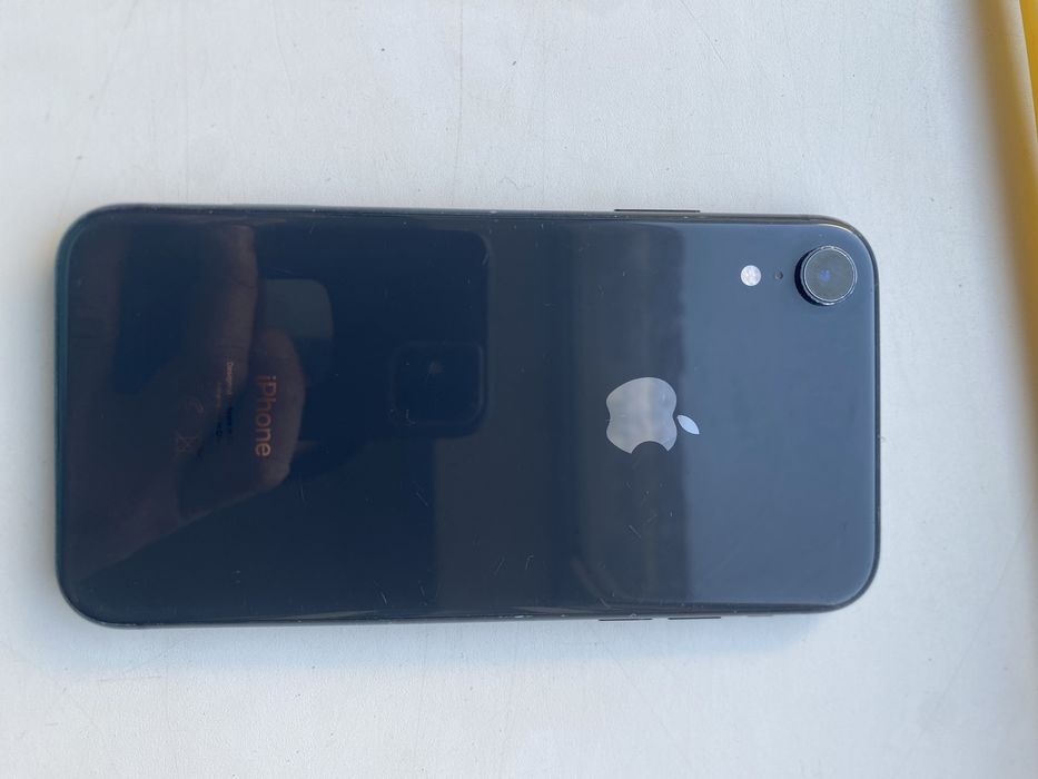 iPhone XR 64gb 100%