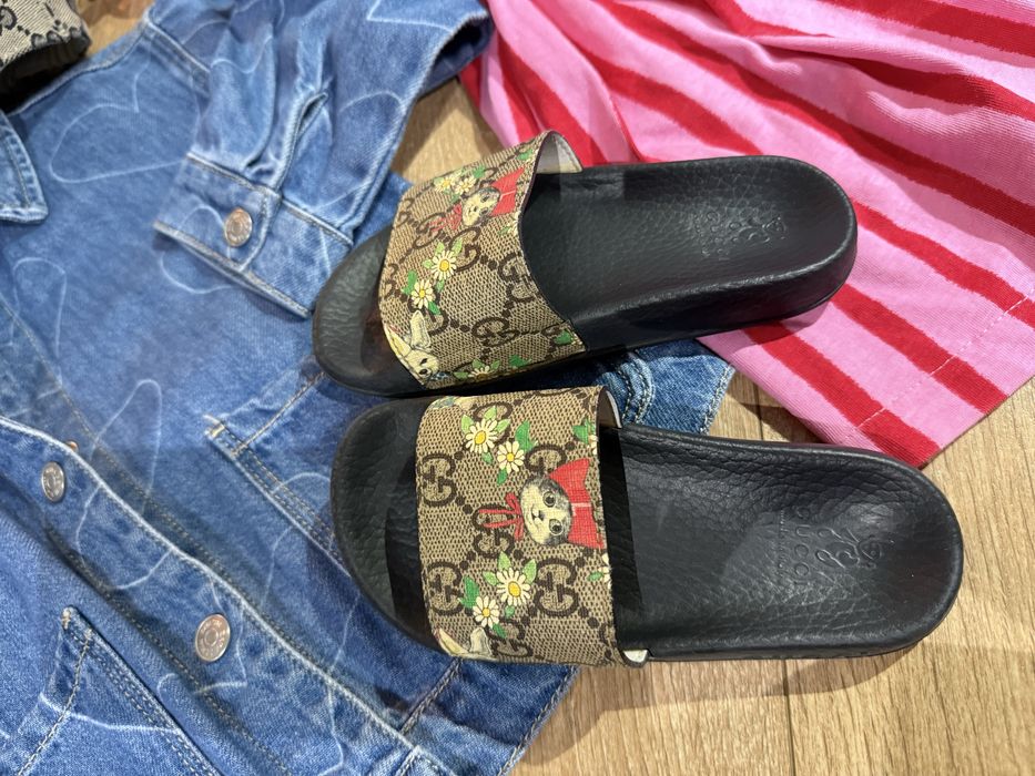 Детски дрехи и обувки