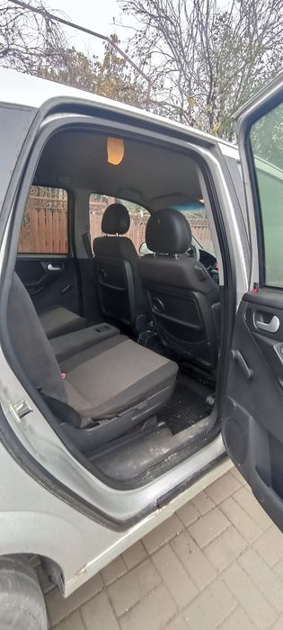 Vând Opel meriva1.7 cdti