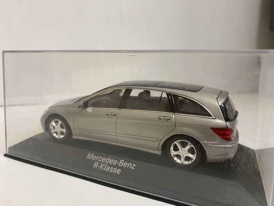 MINICHAMPS MERCEDES-BENZ R-Klasse machetă auto scara 1:43 (11cm)