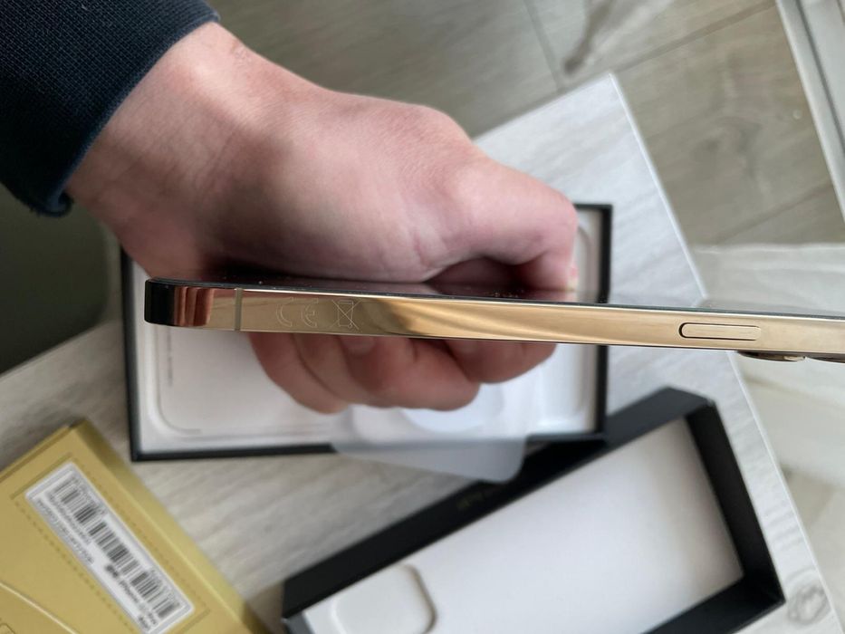 Iphone 12 Pro Max Gold  impecabil liber de rețea