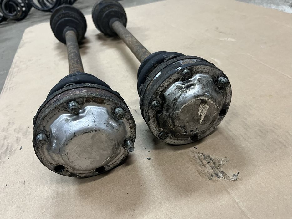 Задни полуоски за Mercedes E200 / E220 CDI W210