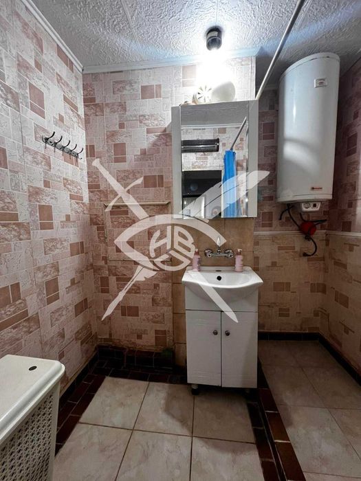 Продава се Четиристаен апартамент в Бургас, Меден рудник - зона А - 93 кв.м за 1052 €/кв.м - Снимка #1