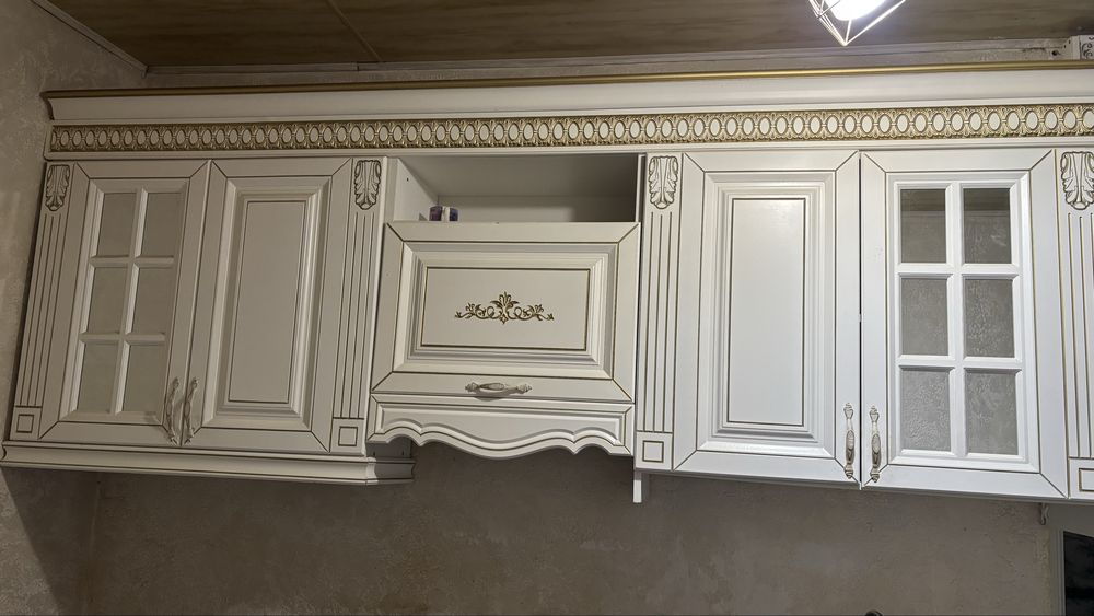 Продается кухонный гарнитур