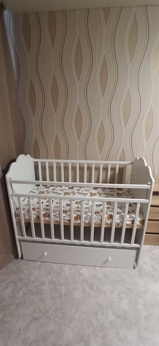 Продам детскую кроватку