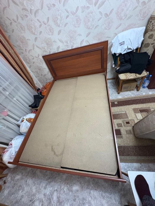 Продам кровать , покрывало , шторы